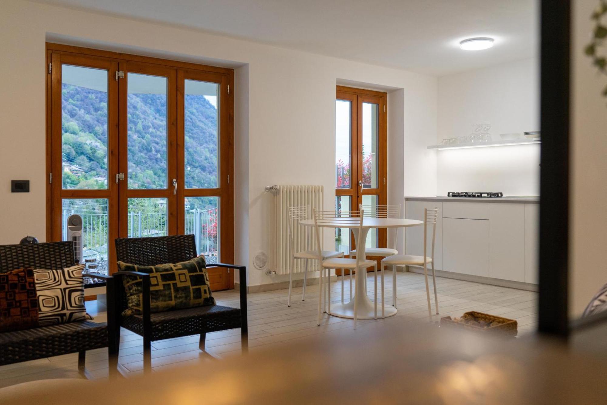Vista Dolce Isola _ Lakeview Pool, Terrace & Garden Apartment Argegno Rum bild