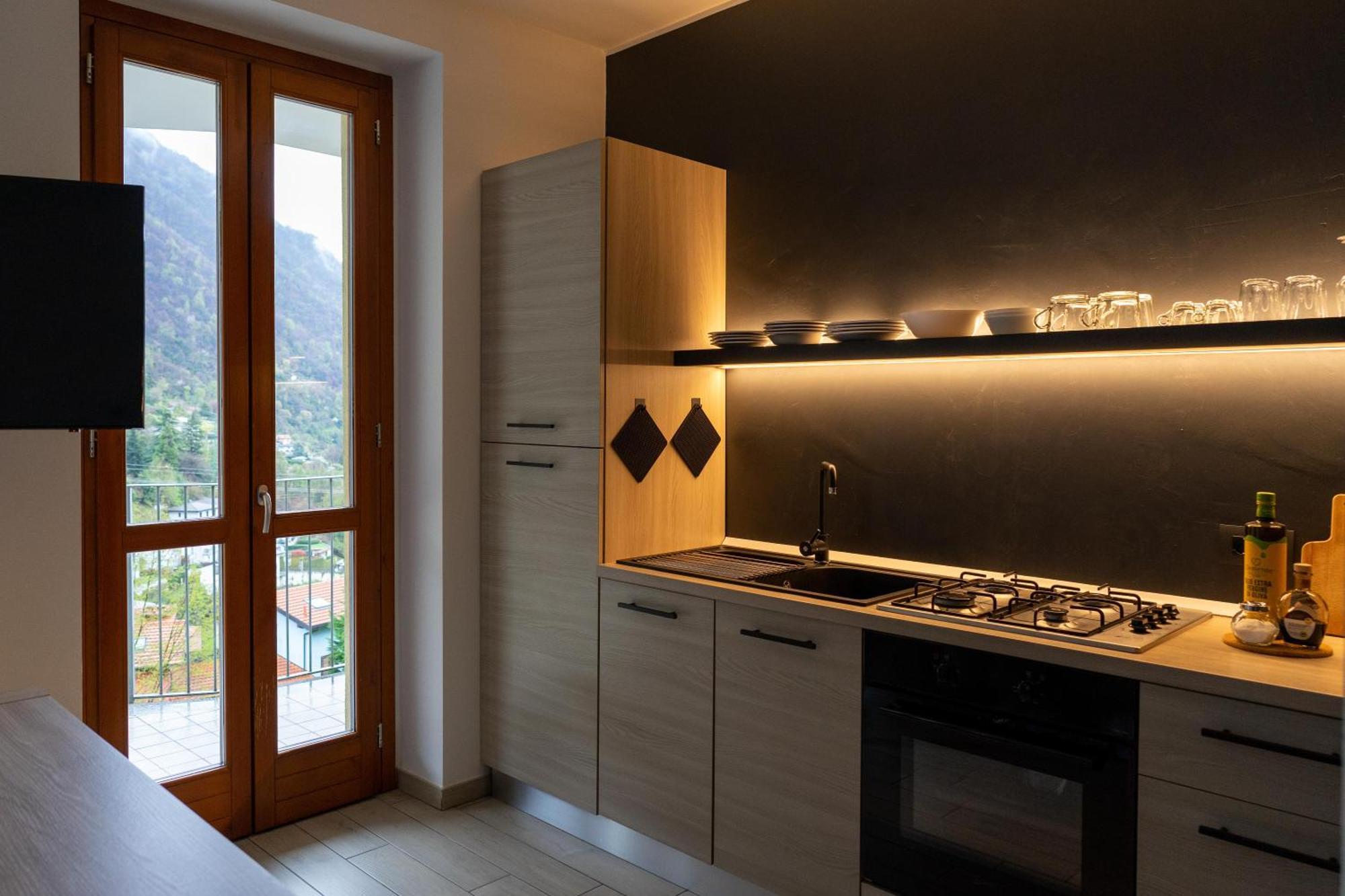 Vista Dolce Isola _ Lakeview Pool, Terrace & Garden Apartment Argegno Rum bild